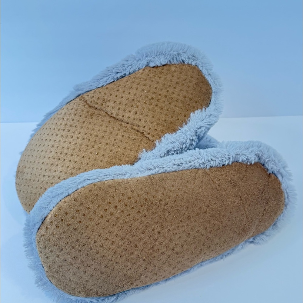 Mixit Gray Fuzzy Slippers - Picture 5 of 9